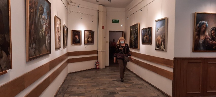 W Szprotawskim Domu Kultury można zobaczyć niezwykłą wystawę...