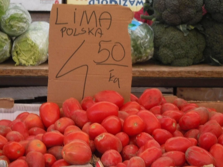 Pomidory Lima  kosztowały 4,50 za kilogram