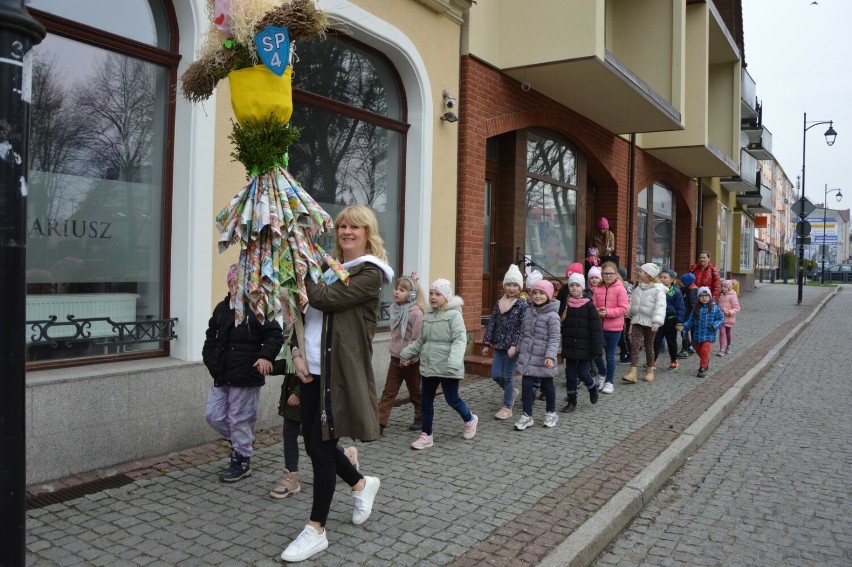Świętowanie odejścia zimy i powitanie wiosny w Lęborku.