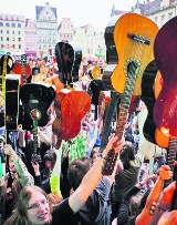 Wrocław: Gitarowy Rekord Guinnessa bijemy z gwiazdami