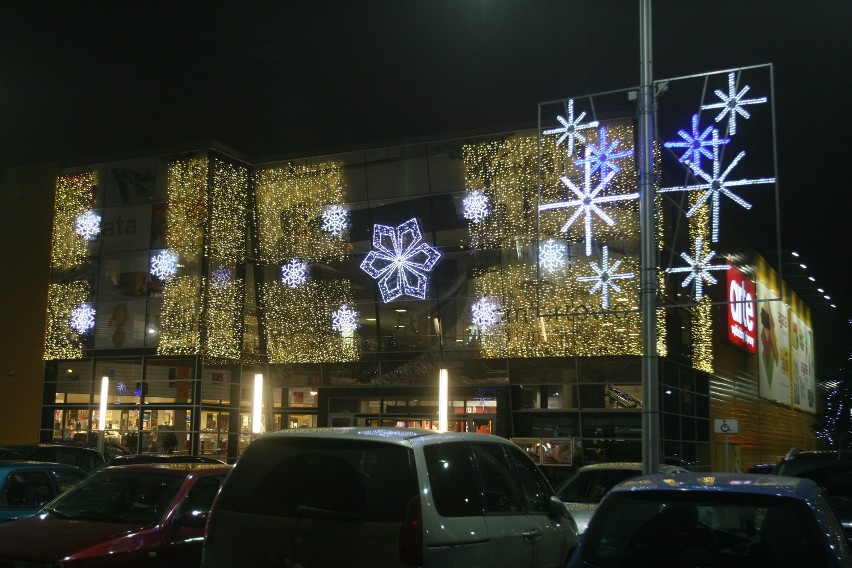 Miasta woj. śląskiego szykują się na święta Bożego Narodzenia [ZDJĘCIA DEKORACJI]