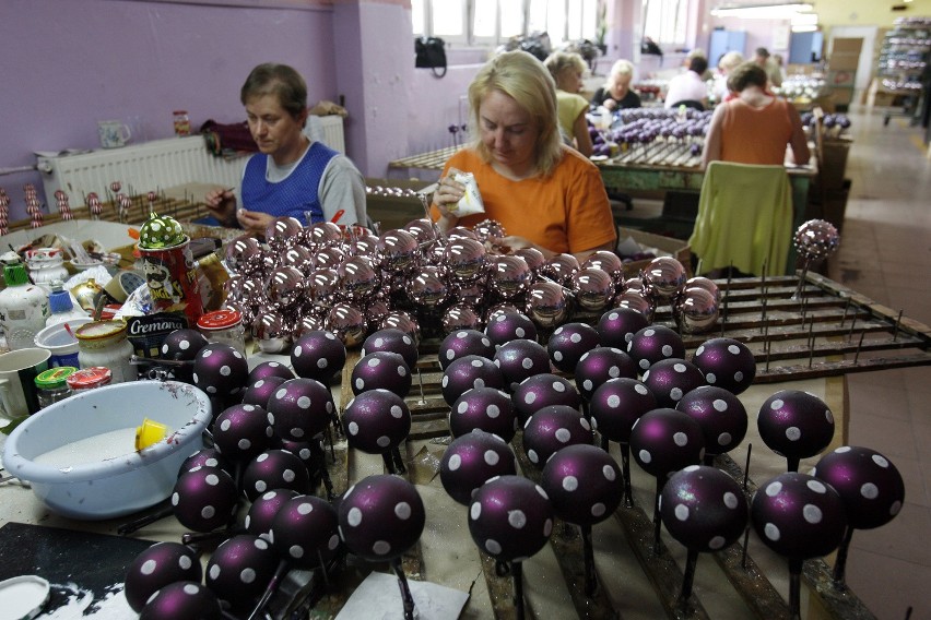 W Złotoryi już produkują bombki (ZDJĘCIA)