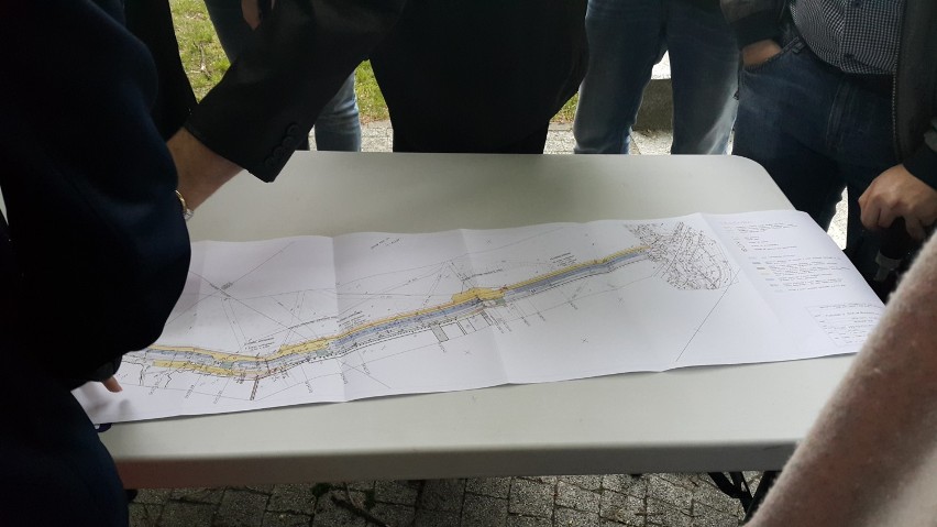 Podczas konsultacji mieszkańcy zgłaszali swoje uwagi i odnosili się do przedstawionego projektu przebudowy ul. Westerplatte