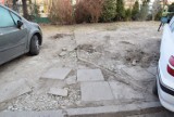 Mieszkańcy ulicy Żeromskiego od ponad dziesięciu lat walczą o miejsca do parkowania z prawdziwego zdarzenia  