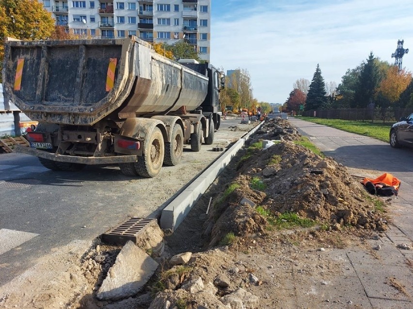 Remonty w Łodzi. Absurdalne zakazy ruchu i wielki chaos na widzewskim osiedlu. ZDJĘCIA