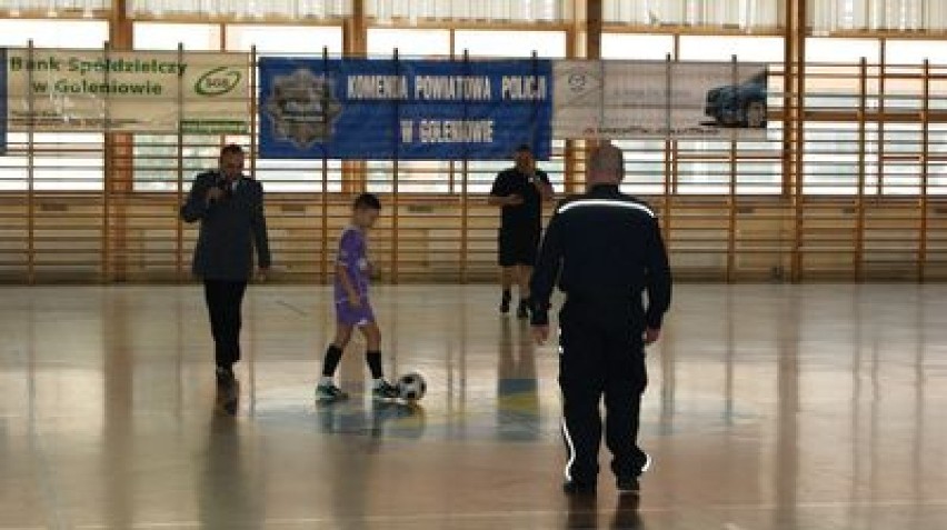 Goleniów: Halowy Turniej Piłki Nożnej o Puchar Komendanta...