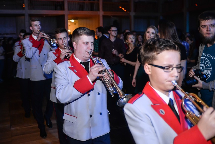 Największy zespół świata L.U.C & Rebel Babel wystąpił w Teatrze Szekspirowskim