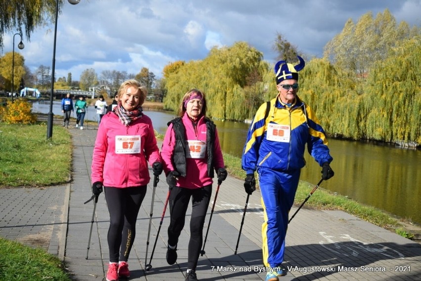 7 Marsz nad Bystrym w Augustowie. Sympatycy nordic walking przeszli 2,5 kilometra [Zdjęcia]