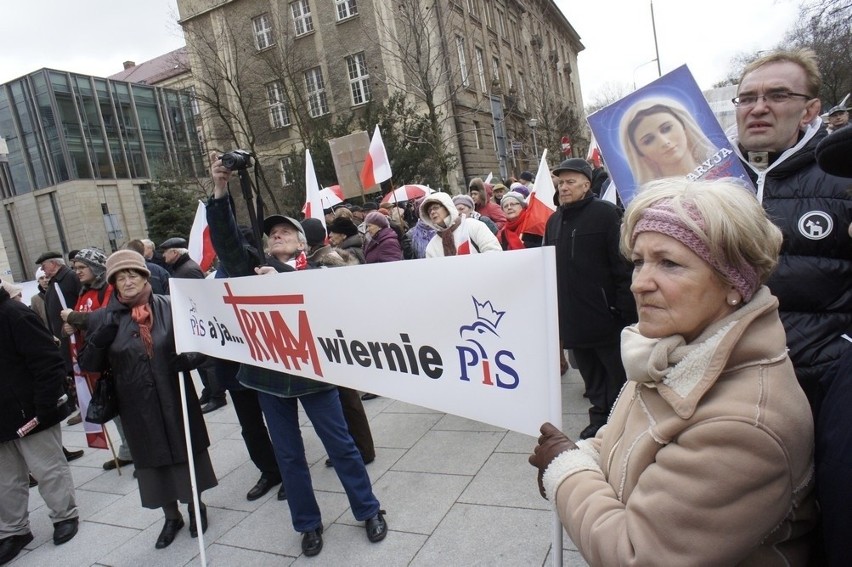 Marsz w obronie TV Trwam na ulicach Poznania