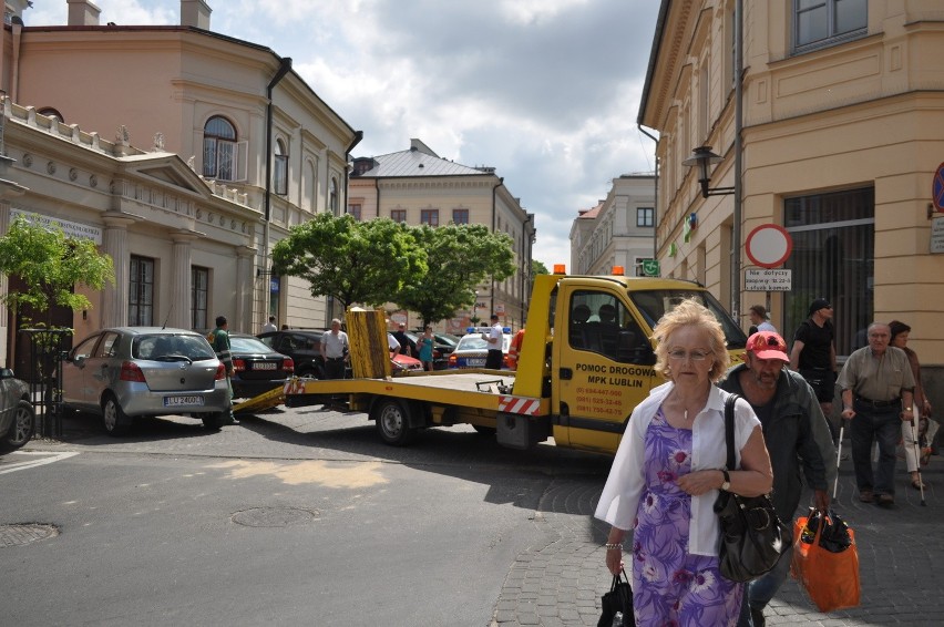 Ul. Świętoduska: Straż Miejska wystawia mandaty za złe...