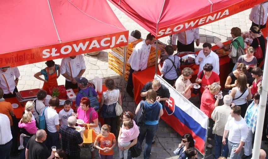 Wrocław: Rynek zamienił się w 27 kuchni europejskich 