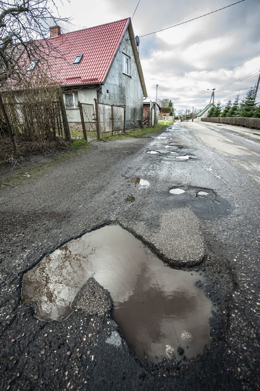 Przebudowa drogi z Darłowa do granicy województwa za 116 mln złotych. Znamy wykonawcę, kiedy remont?