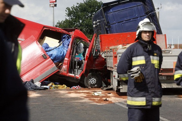 Śmiertelny wypadek na wiadukcie nad A4 (ZDJĘCIA, FILM)