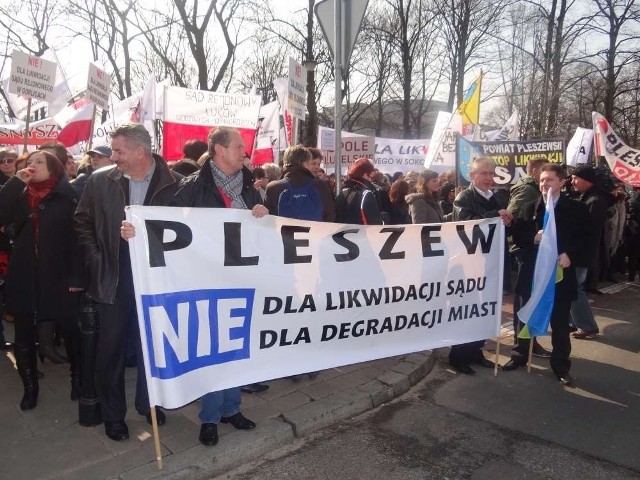 Protest przeciwko likwidacji sądu w Pleszewie.