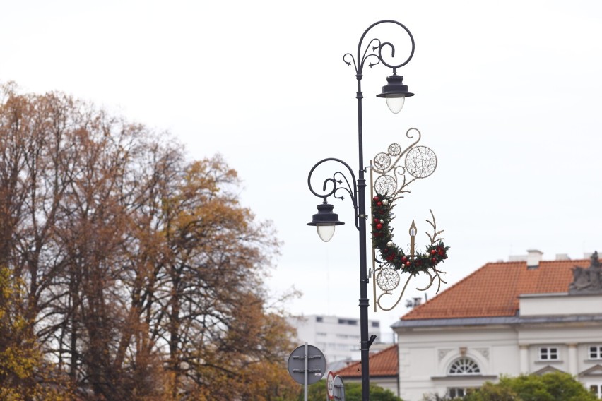 Świąteczna iluminacja już na początku listopada? Jak miasto komentuje tę przedwczesną niespodziankę?