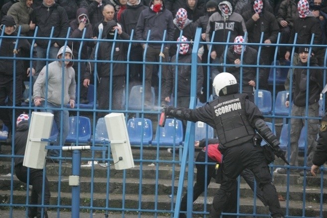 Policja śląska: Mecze podwyższonego ryzyka bez kibiców gości
