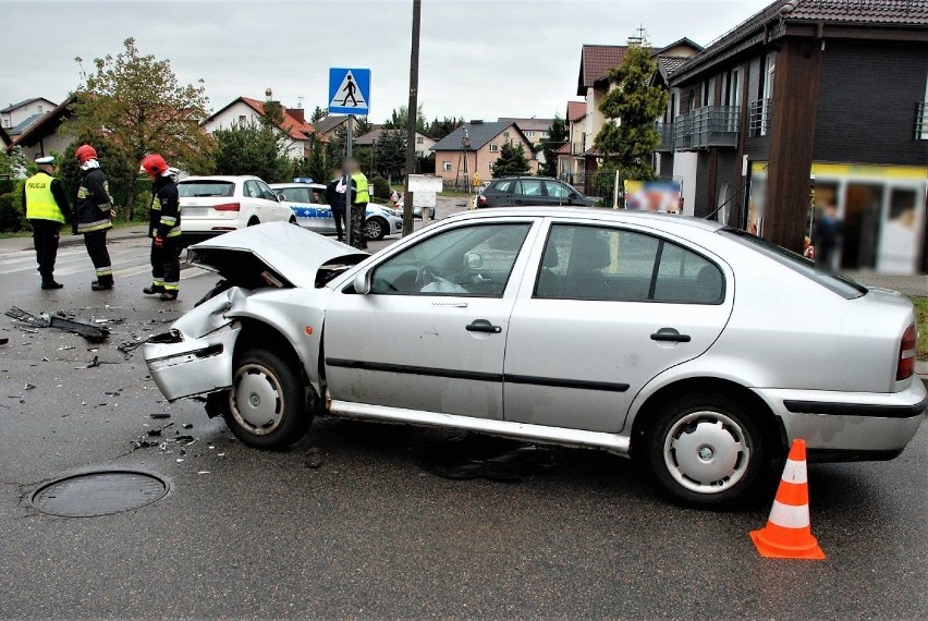 Tczew. Policjanci pracowali na miejscu wypadku drogowego [ZDJĘCIA]