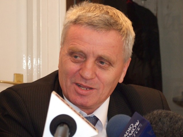 Listopad 2011 r. Stanisław Kogut zapowiada bezpłatną  jadłodajnię dla sądeckich uczniów
