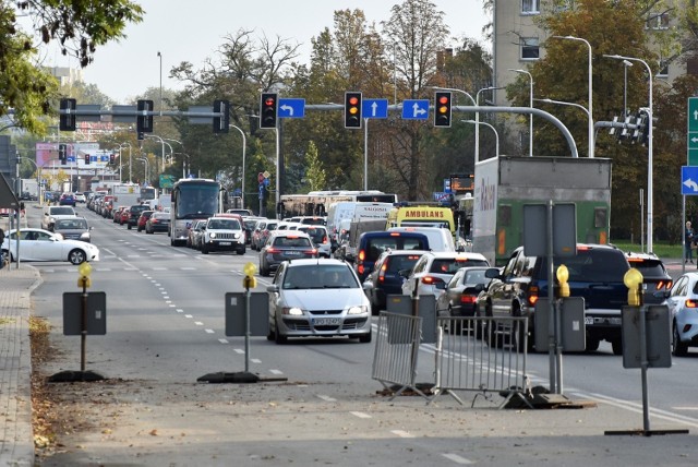 Korek na ul. Niemodlińskiej w Opolu.