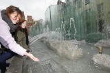 We wrocławskich fontannach pojawiła się woda. Na razie na próbę (ZDJĘCIA)