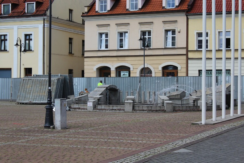 Rozpoczyna się przebudowa fontanny na rynku w Żorach. Co się zmieni?