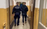 Napad w Żorach. 19-latek uciekając przed policjantami wyskoczył przez balkon