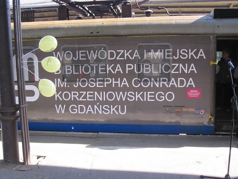 Gdańsk: SKM włączyła się do akcji &quot;Chodzę do Biblioteki&quot; [wideo]
