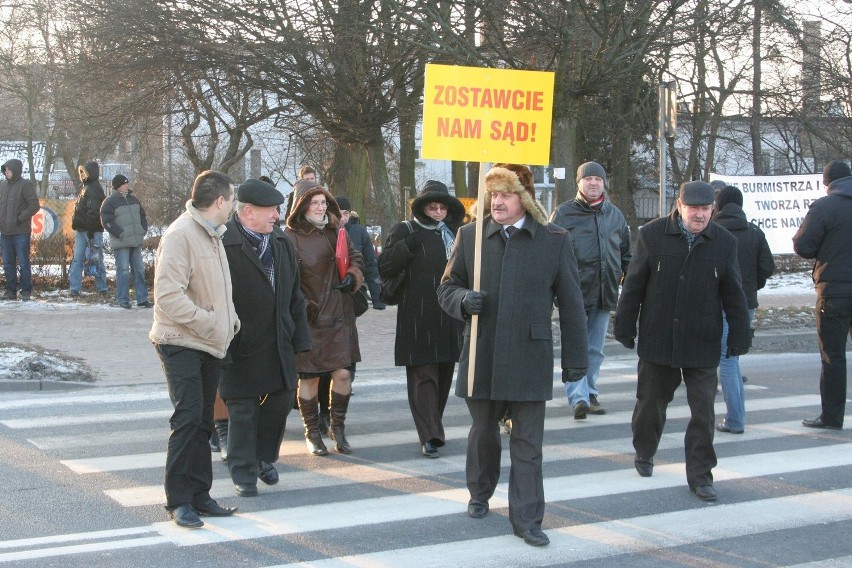 Protest w Rykach: Mieszkańcy zablokowali S17