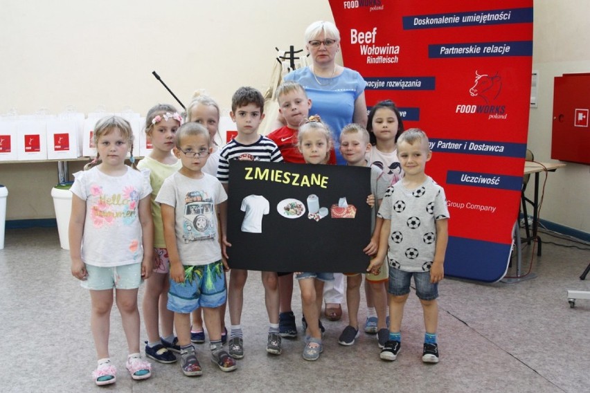 GÓRA. Przedszkolacy i uczniowie szkoły w Witoszycach obchodzi Dzień Środowiska na warsztatach z OSI Poland Foodworks [ZDJĘCIA]