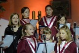 Lębork. Schola Adoramus wystąpiła z koncertem kolęd w parafii pw. Miłosierdzia Bożego