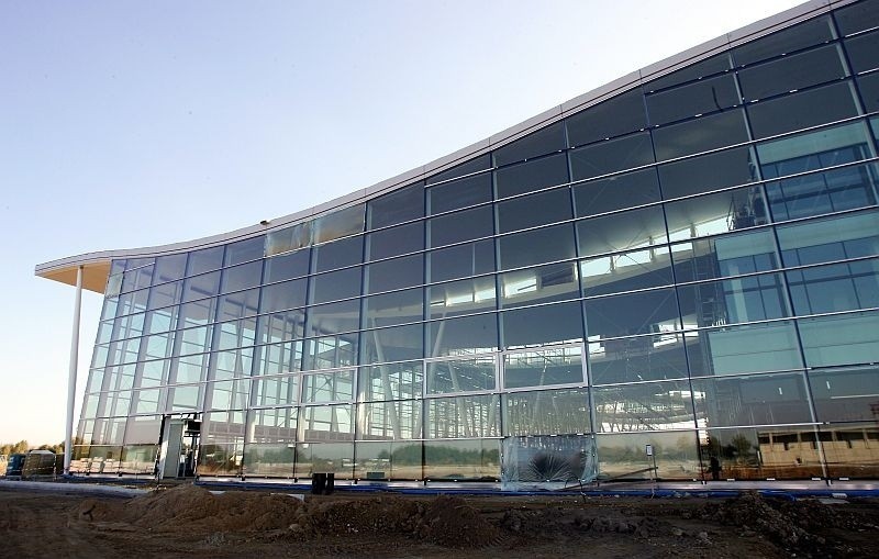 Wrocław: Nowy terminal nabrał już kształtów (ZDJĘCIA)