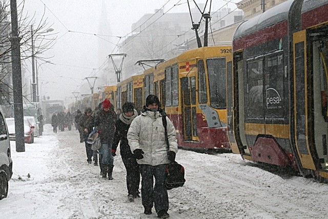 Zima sparaliżowała komunikację w Łodzi i regionie.