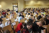 WSB: ponad 250 uczniów z całej Polski w konkursie wiedzy logistycznej. Kto wygrał? [ZDJĘCIA]