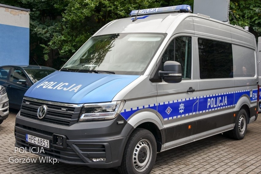 Gorzowska policja wzbogaciła się o nowy furgon APRD, czyli...
