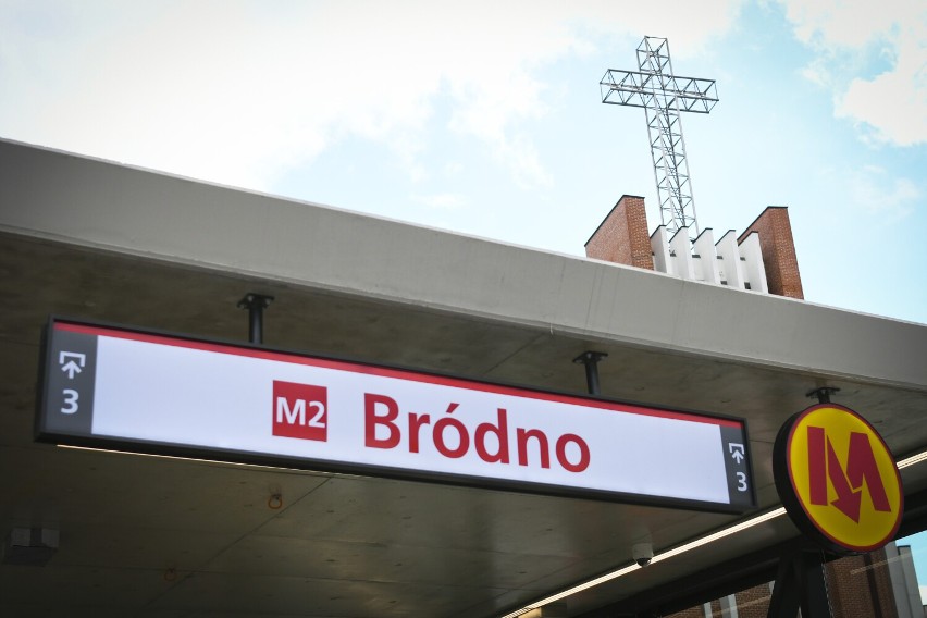 Druga linia metra w Warszawie. Nareszcie otwarto metro na Bródno. Trzy nowe stacje, wśród nich największa w Europie