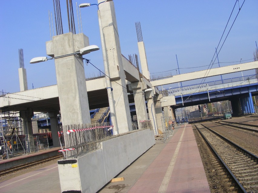 EURO 2012: Dworzec kolejowy rośnie w ekspresowym tempie