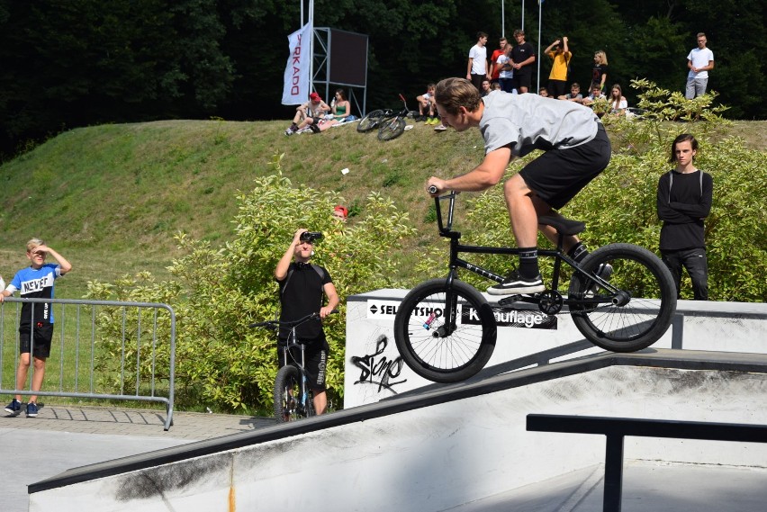 Flip n' Whip - Zawody SKATE-BMX w Kraśniku. Zobaczcie zdjęcia z imprezy w skateparku (ZDJĘCIA, WIDEO)