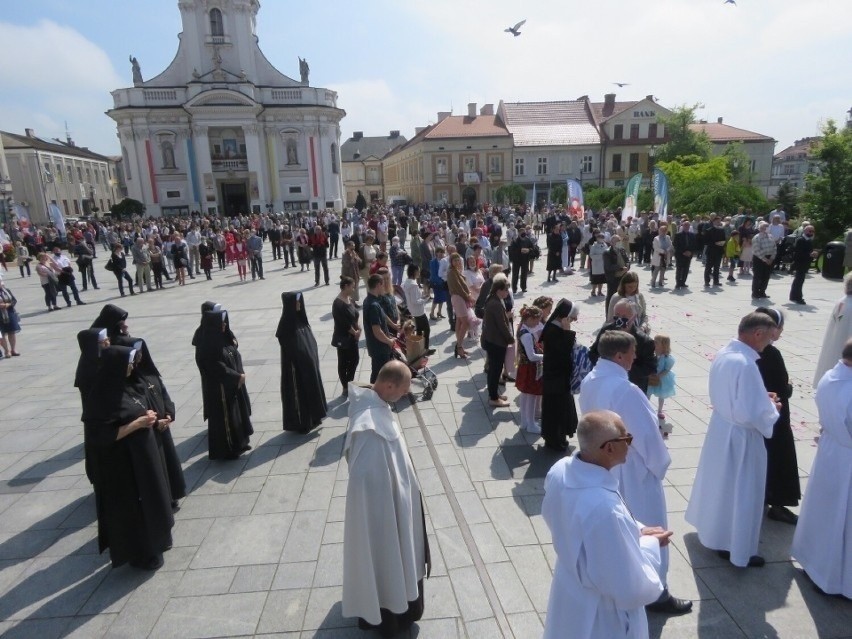 Z ogółu niepraktykujących blisko 13 proc. nigdy nie...