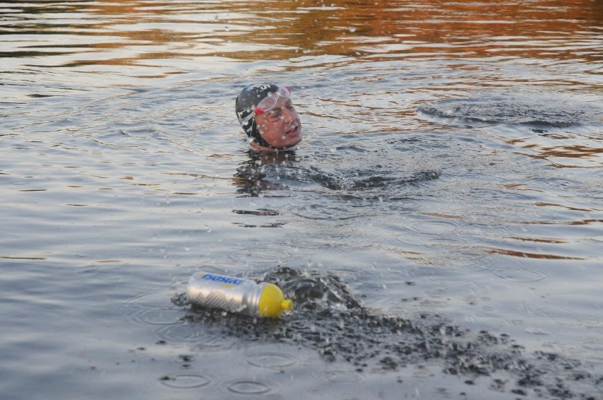 Roman Bartkowiak maraton 130 kilometrów w Warcie. Zdjęcia z...