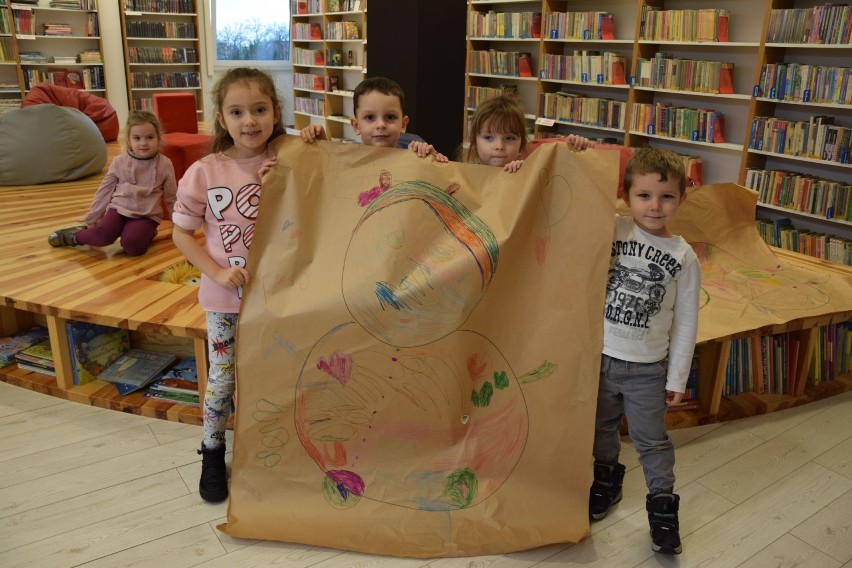 Przedszkolaki z Radziejowa odwiedziły bibliotekę [zdjęcia]