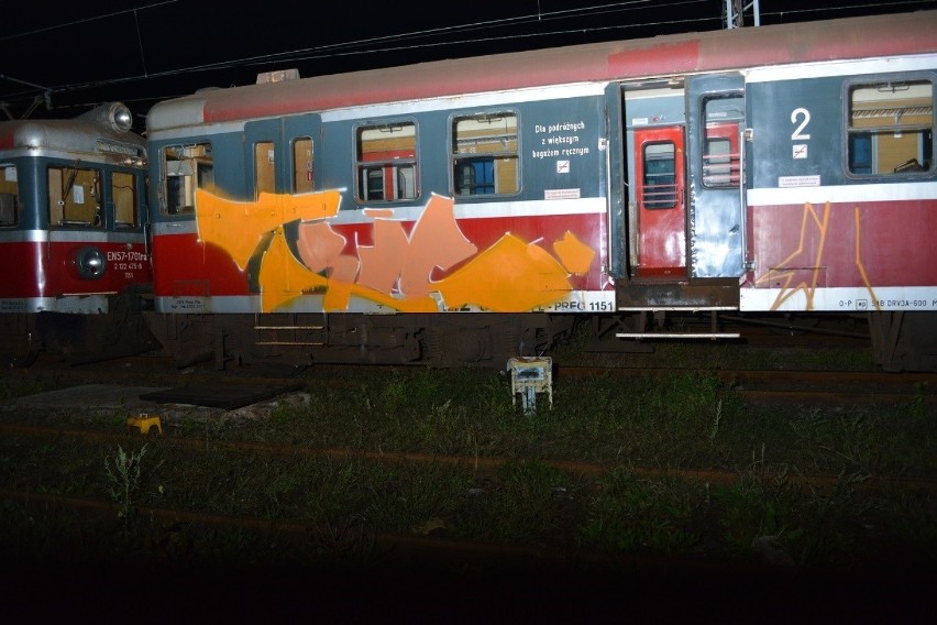 Grafficiarze z Niemiec i Włoch pomazali pociągi w Stargardzie