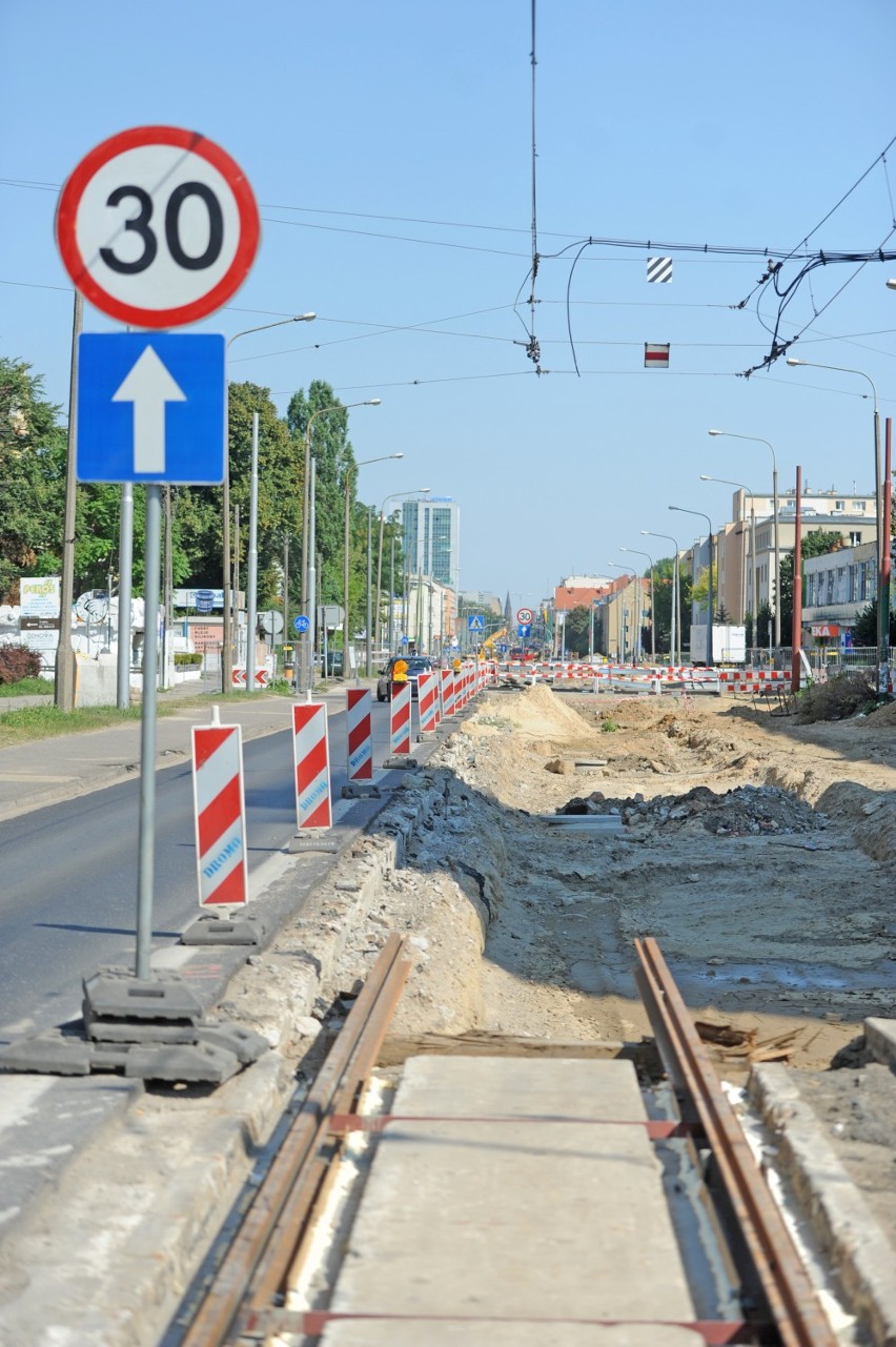 Inwestycje w Poznaniu: Odnowiona pętla Ogrody i trwający remont Dąbrowskiego