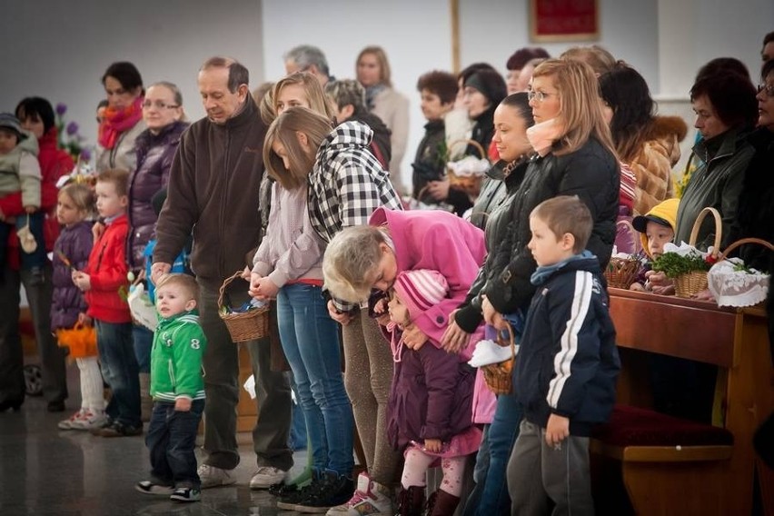 Wielka Sobota: Święcenie pokarmów (GALERIA)