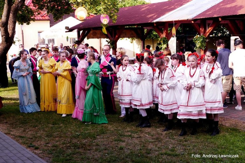 XI Festiwal Zespołów Folklorystycznych "Z Przytupem" w Zakrzewie [FOTO, WIDEO]
