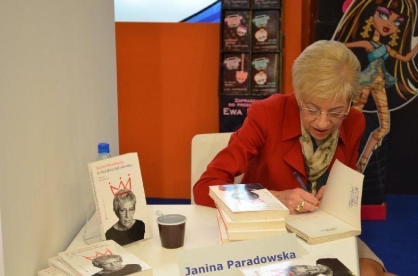 Janina Paradowska promowała książkę "A chciałam być...