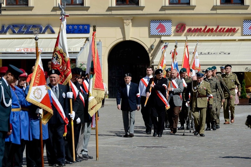 Wrocław: Obchody Święta Wojska Polskiego na Rynku (ZDJĘCIA)