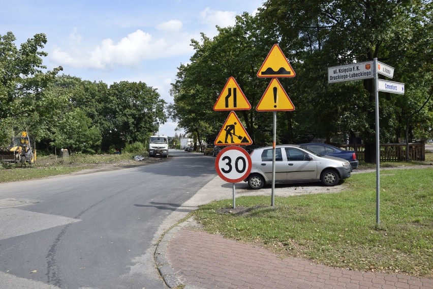 Wreszcie przebudują odcinek ulicy w Kielcach, który na dobry asfalt i chodniki czeka od… 20 lat  