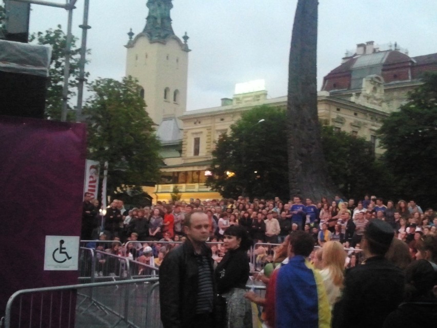 Euro 2012: Po prowokacji Ukraińcy zaostrzają kontrole w strefach kibica