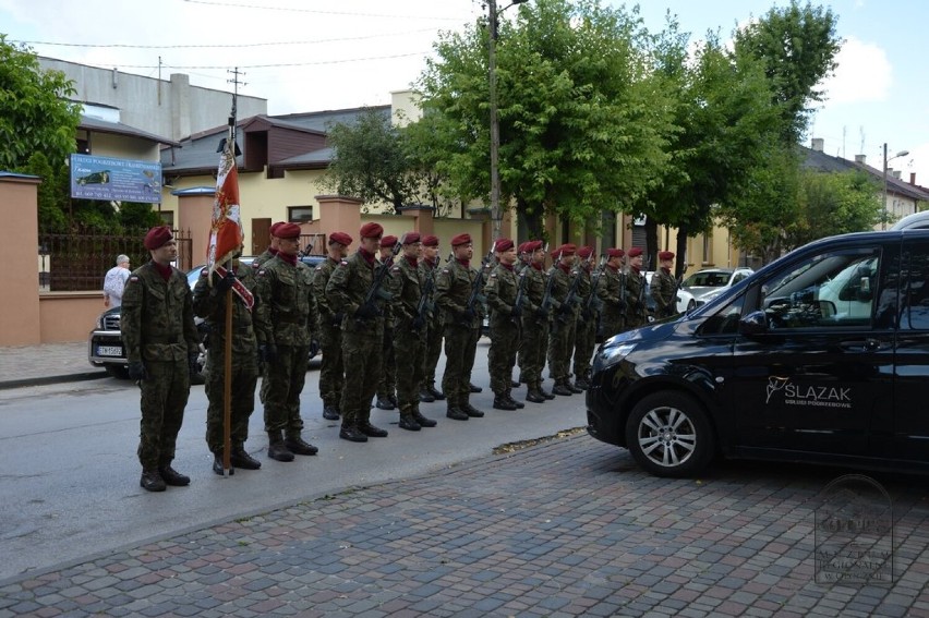 Pogrzeb por. Stanisława Wróbla. Był kombatantem, Sprawiedliwym wśród narodów świata ZDJĘCIA