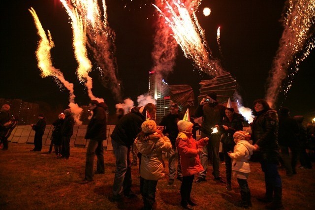 Pokaz fajerwerków na Nowy Rok 2013 w Katowicach